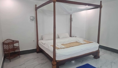 Classic Bungalow, 1 King Bed, Garden View