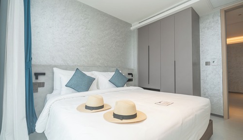 Premier Suite, 2 Bedrooms, Balcony, Pool View