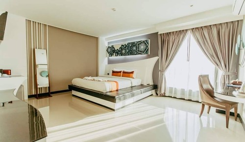 Superior king bed 