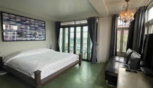 Grand Deluxe Mountain View Balcony & Bathtub