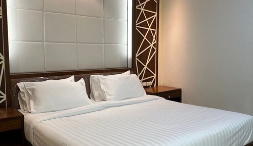 Superior Suite 1 Bedroom (No View)