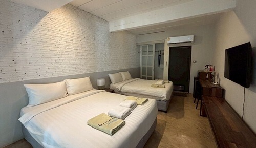 Two Queen Room with Balcony (Next to Bar and Restaurant, Music Played from 10:00AM - 12:00AM)