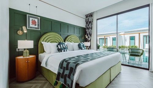 Superior Room, Pool Access