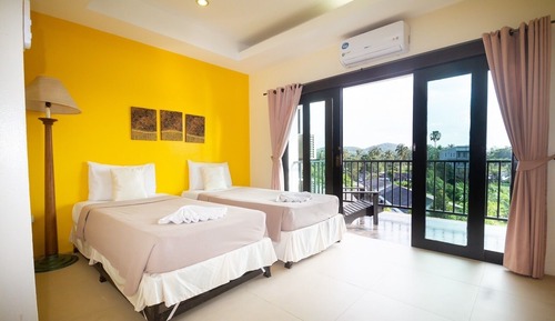 Superior Twin Room