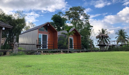 Standard House, 1 King Bed, Mountain View