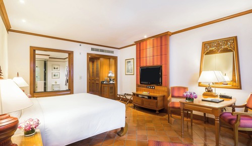 Family Room, 1 King Bed, Balcony, Garden View (Balcony)