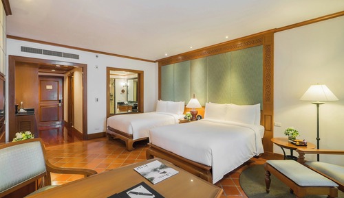 Deluxe Room, 2 Double Beds, Balcony, Garden View