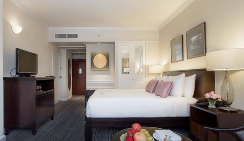 Premier 2 Connecting Room
