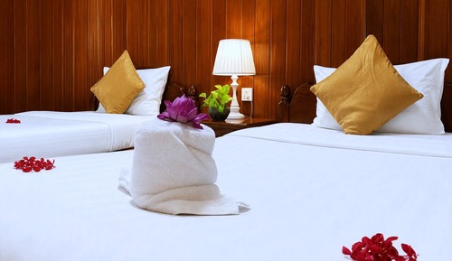 Superior Twin Room, City View