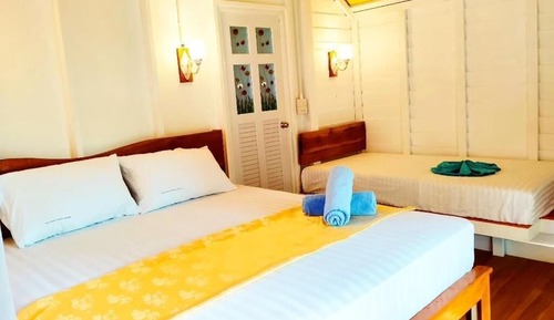 Comfort Cottage, Balcony, Beach View