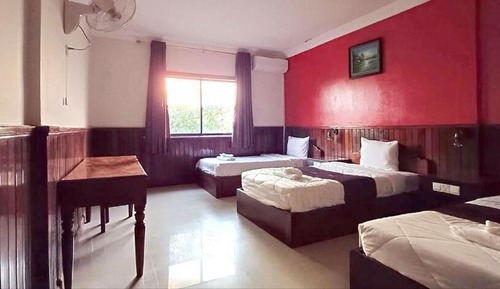 Standard Triple Room, City View