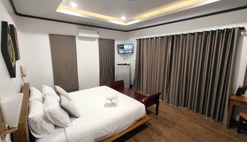 Deluxe Room, Garden View