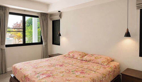 Deluxe Room, Pool Access