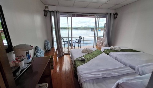 Raft Twin Room (Upper floor)