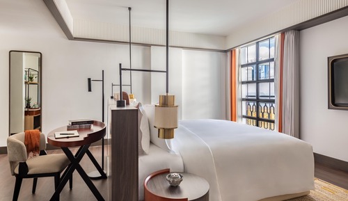 Deluxe Suite