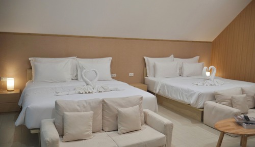 Grand Cabin