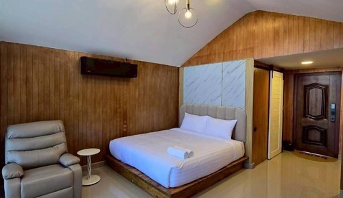 Standard Villa, 1 King Bed, Mountain View