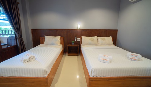 Twin Room, Balcony