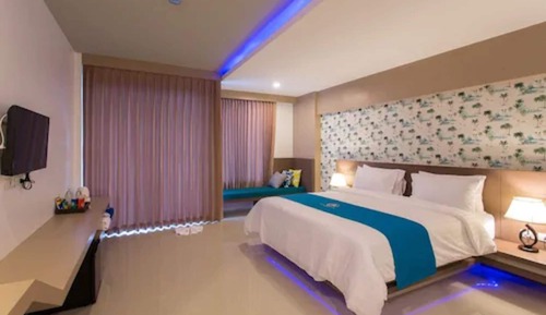 Deluxe Double Room, Pool Access