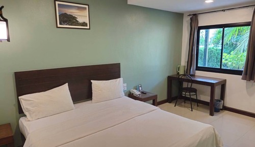 Standard Double Room (Building)