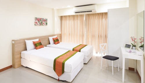 Deluxe Twin Room