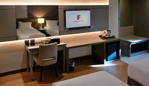 Superior Room, 2 Twin Beds, River View