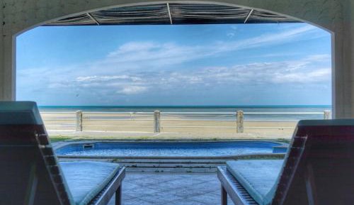 Villa - Beach Front