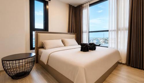 Two-Bedroom Apartment with City View