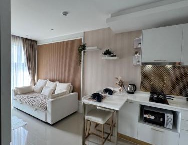 One-Bedroom Deluxe Apartment