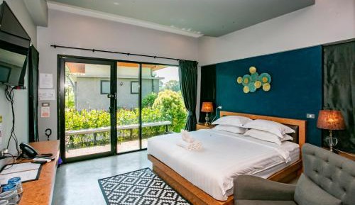 Deluxe King Room
