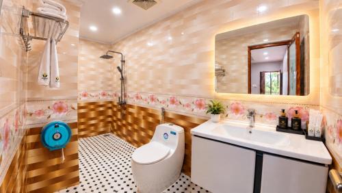 Deluxe Double or Twin Room with Mountain View