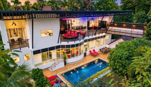 Villa with Private Pool