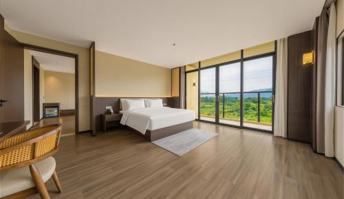 Suite with Balcony