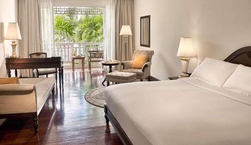 Luxury King Room with Pool and Garden View