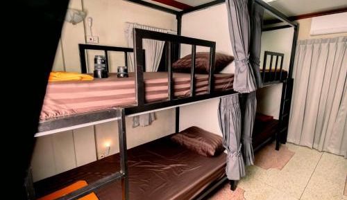 Bed in 10-Bed Mixed Dormitory Room