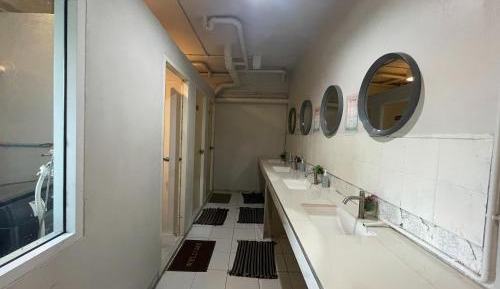 Single Bed in Mixed Dormitory Room