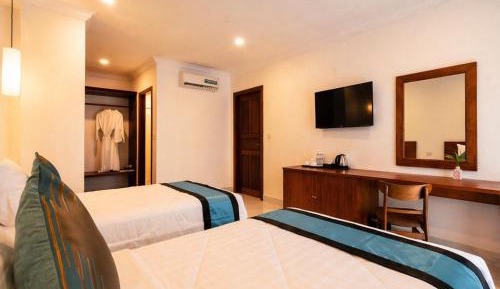 Deluxe Twin with Balcony