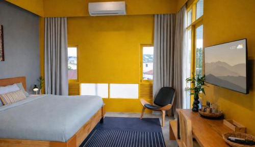 Deluxe Double Room with Shower