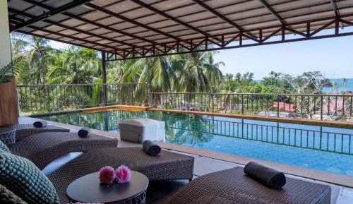 Six-Bedroom Villa 