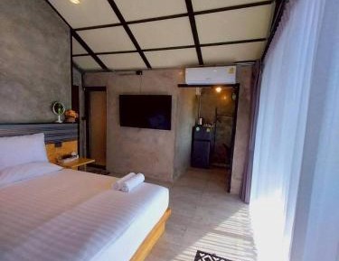 Standard King Room
