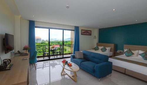 Deluxe Family Room with Sea View