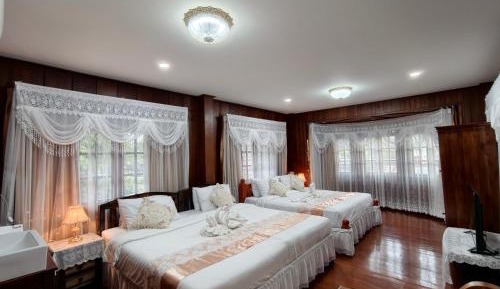 Deluxe Quadruple Room