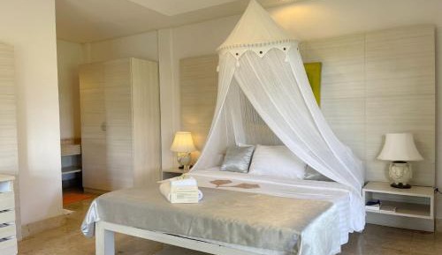 Suite with Garden View
