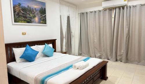 Deluxe King Suite