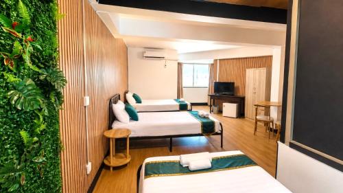 Triple Room with Private Bathroom