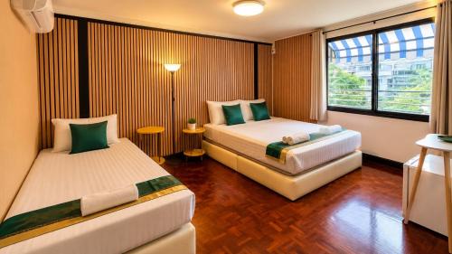 Triple Room