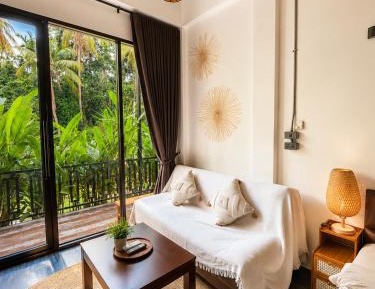 One-Bedroom Apartment with Balcony