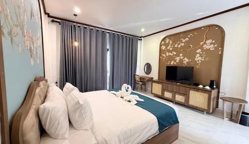 Deluxe Double Room with Balcony
