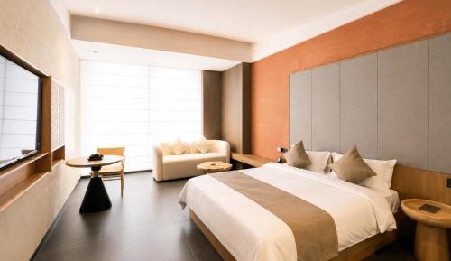 Superior King Room