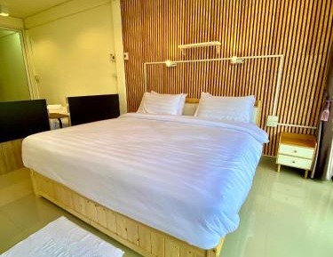 Deluxe Family Suite